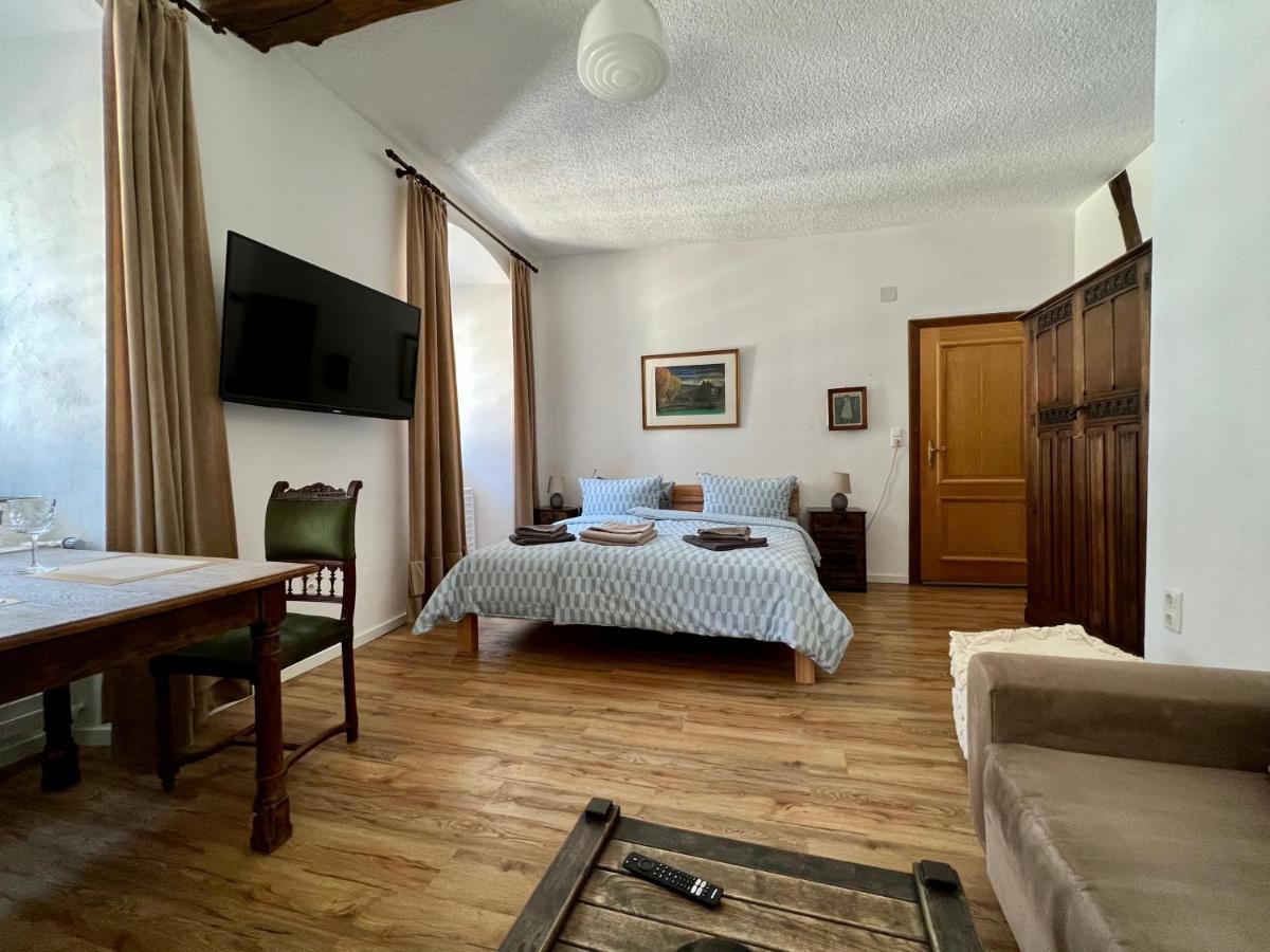 Apartment Georgstor Im Posthalterhof Mit Sauna Бланкенхайм Экстерьер фото