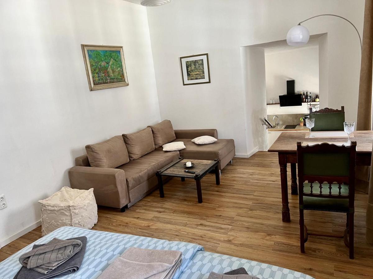 Apartment Georgstor Im Posthalterhof Mit Sauna Бланкенхайм Экстерьер фото